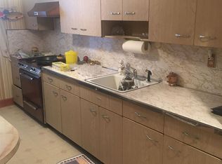 7032 69th St, Ridgewood, NY 11385