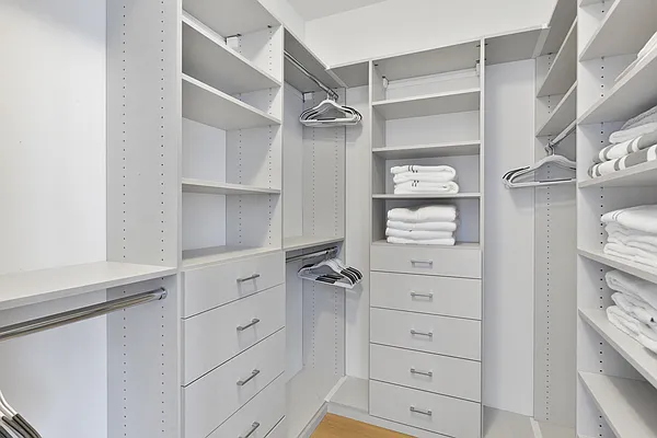 Rented by Nest Seekers International | media 29
