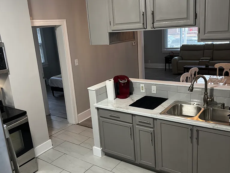 2824 Parker St — Photo 9