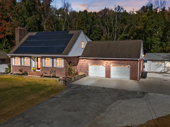 238 E Pittsfield St, Pennsville, NJ 08070