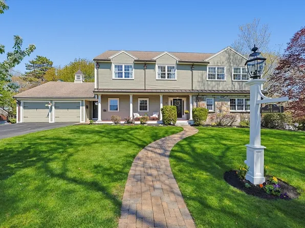 34 Russett Ln, Melrose, MA 02176