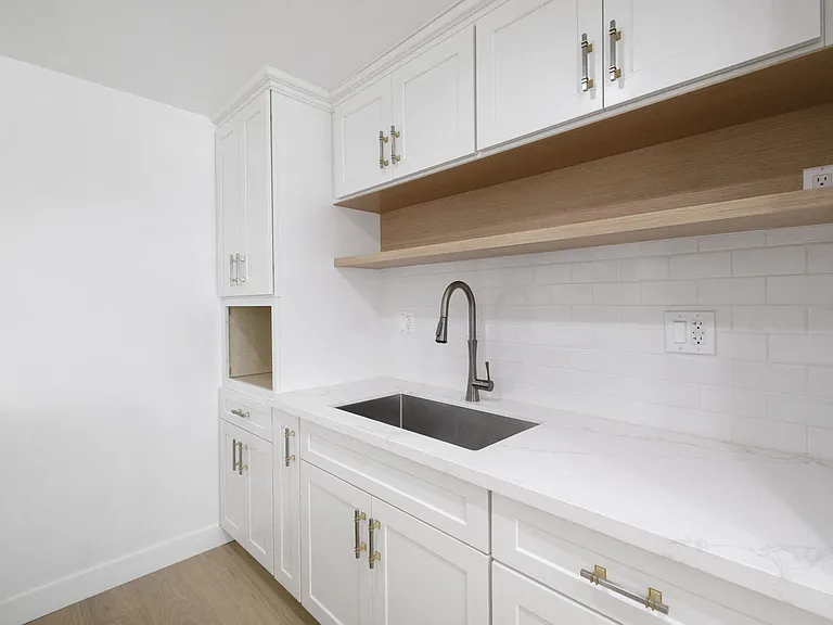 Arlington Square Apartments — Photo 20
