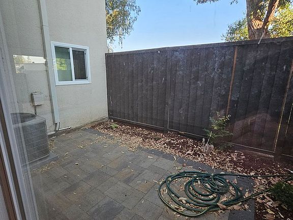 5th image of 1735 Flint Creek Way
