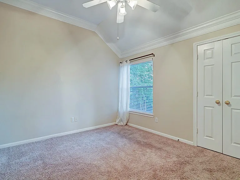 5365 Lampasas St — Photo 23