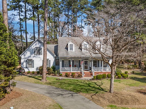 3rd image of 504 Blackledge Circle