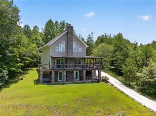 125 Chauga Shoals Dr, Westminster, SC 29693