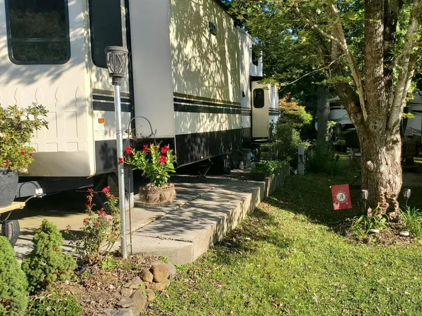102 Highway 73, Townsend, TN 37882