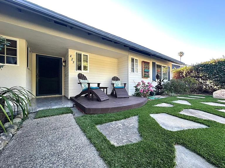 429 Daytona Dr — Photo 12