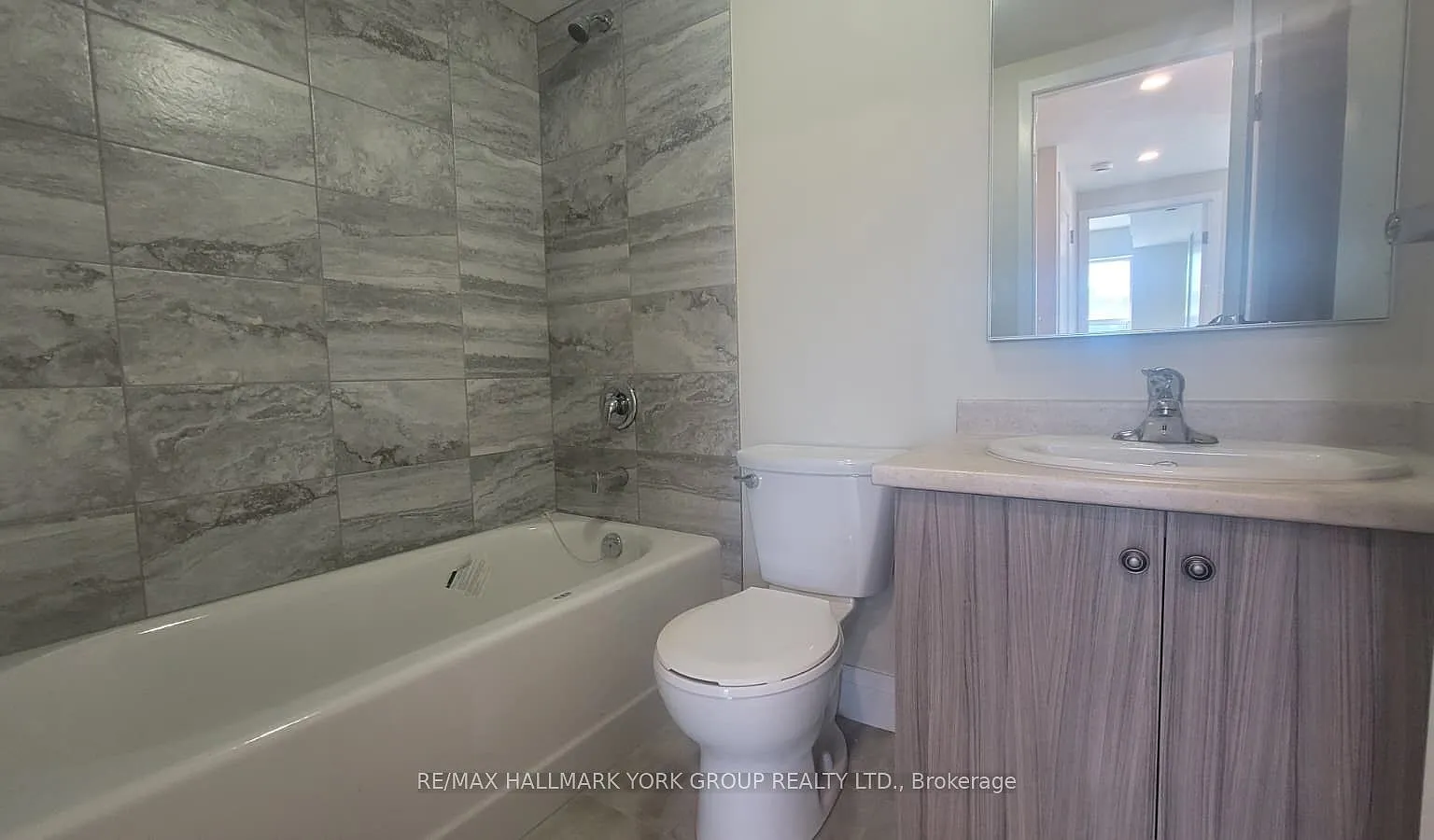 1 bed, $1,800 — Photo 4