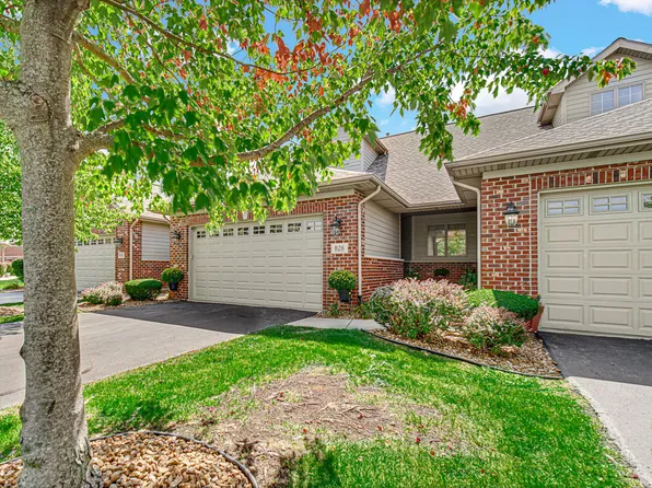 828 Boxwood Dr, Munster, IN 46321