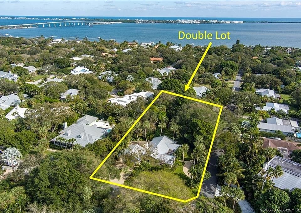 24 N Via Lucindia, Sewalls Point, FL 34996 | MLS #M20042571 | Zillow