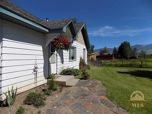 3rd image of 5054 Foster Ln