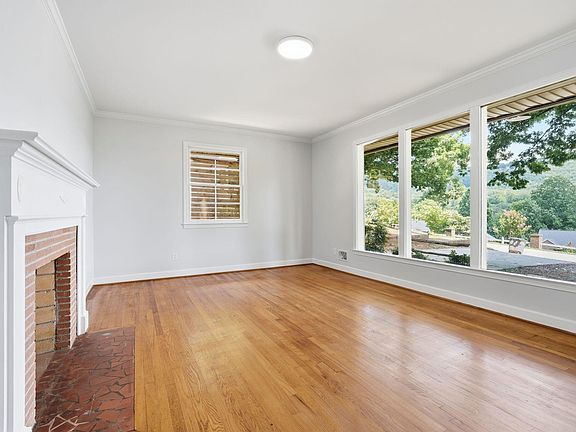 4th image of 109 Club View Dr