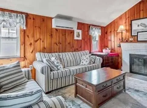 2 bed, 744 sqft, $2,600 — Photo 3