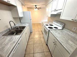 411 Live Oak St, Kyle, TX 78640