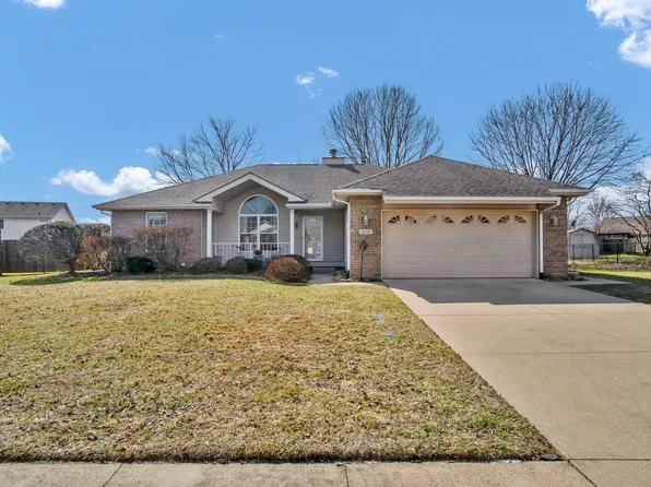 2942 N Prairie Stream Way, Columbus, IN 47203