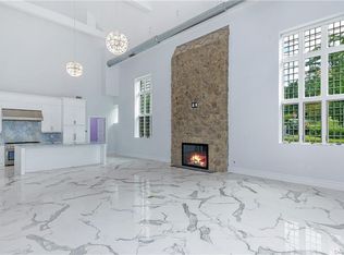 2 Weaver St #12A, Scarsdale, NY 10583