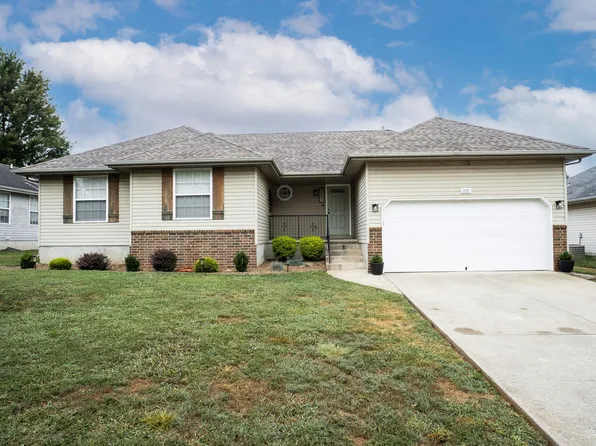 1597 S Aspen Avenue, Springfield, MO 65807