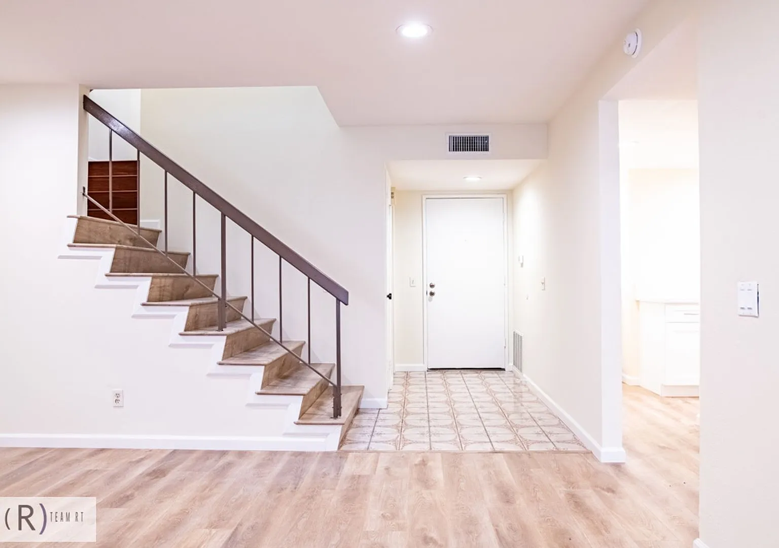 Remodeled 3-Bedroom Home in Woodside Park with Pool & Rowland Unified Schools ! — Photo 4