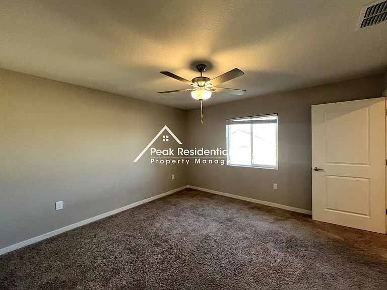 2808 Bedell St — Photo 16