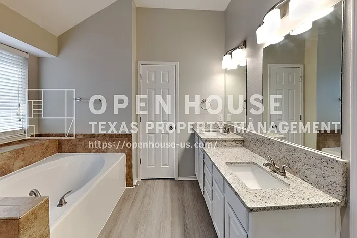 4520 Ridgepointe Dr — Photo 12