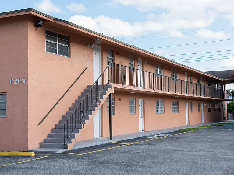Gabriella Apartments — Photo 13