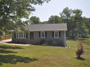 1960 Bedford Rd, Jeffersonville, KY 40337