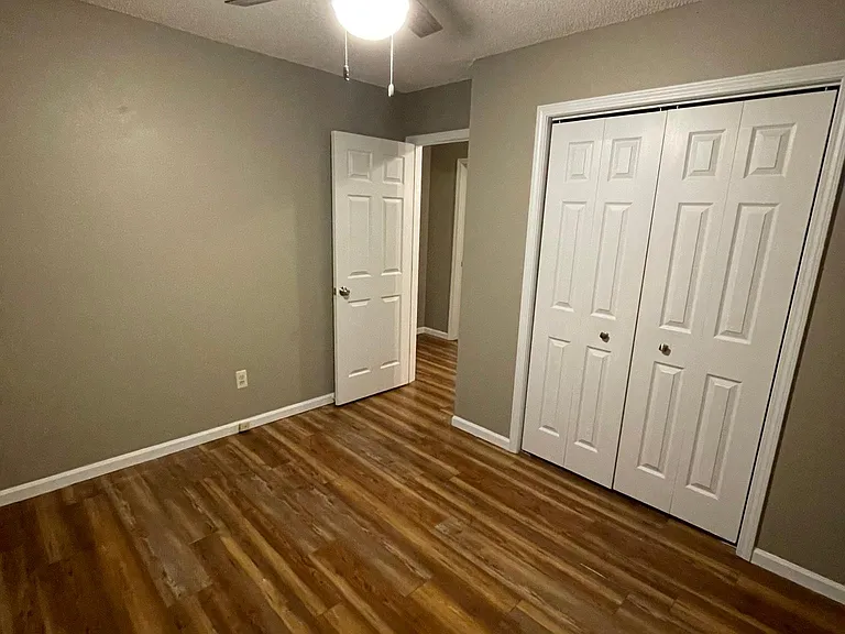 115 Spirea Point — Photo 30