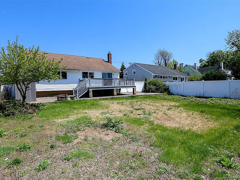 874 Seamans Neck Rd — Photo 33