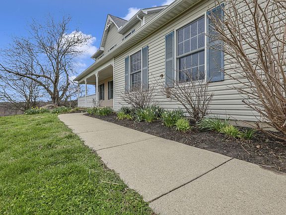 4th image of 21 Indian Wood Dr