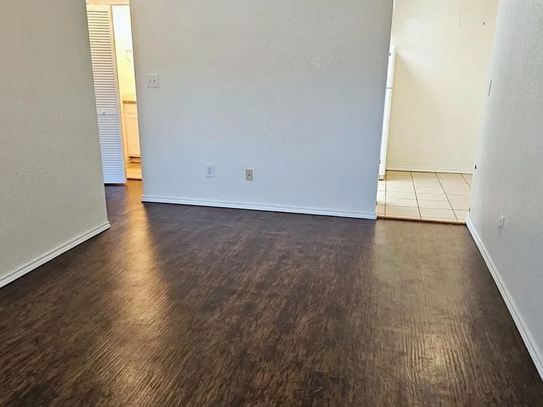 Greenswest Apartments — Photo 16