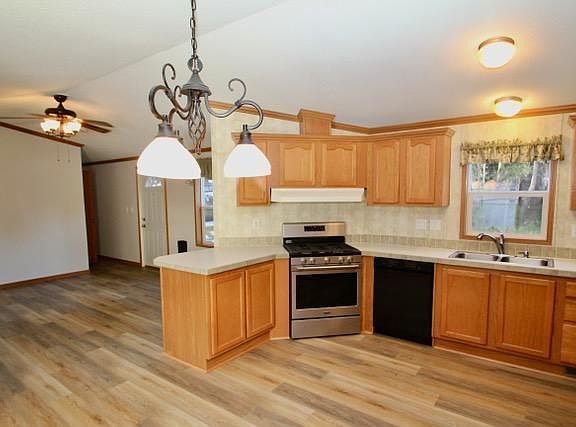 5th image of 7554 Clemenson Dr
