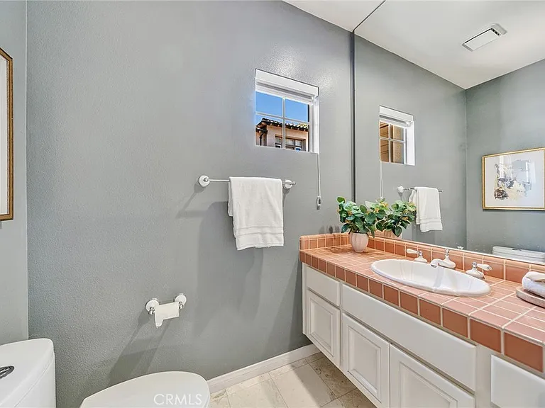 2466 Aquasanta — Photo 16