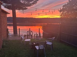85 Cubles Dr, Brimfield, MA 01010