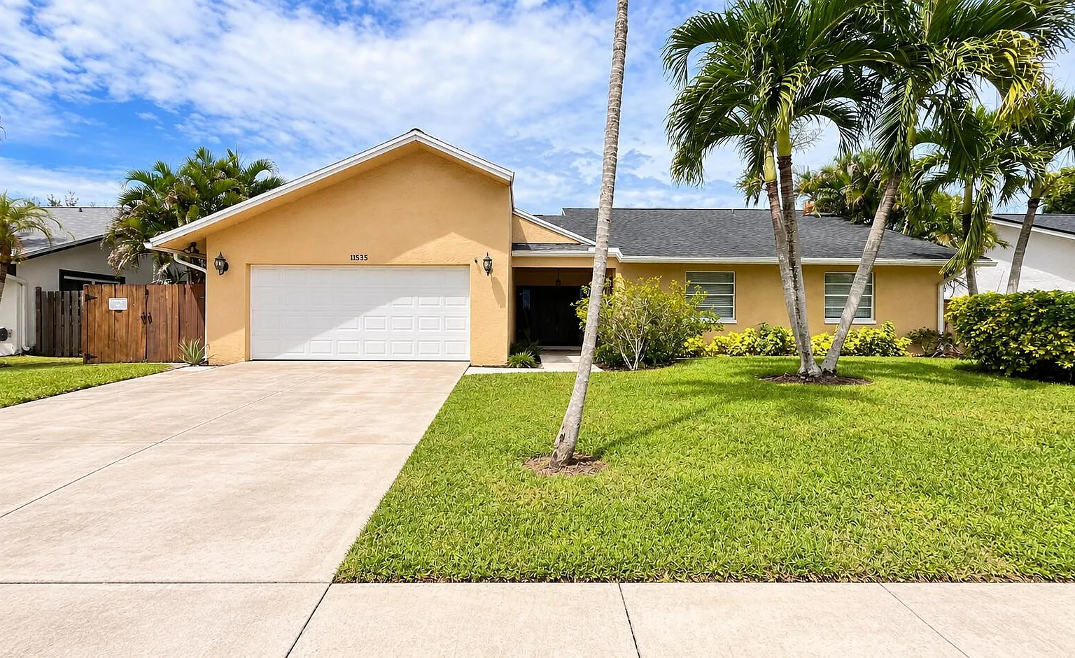 3 bed, 2.0 bath, 1761 sqft, $3,450 — Photo 1