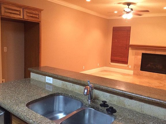 5th image of 6100 Holiday Ln APT 201