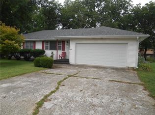 205 Mable Ave, Clinton, MO 64735