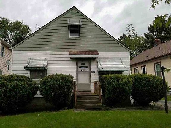 3rd image of 3607 W 102nd St