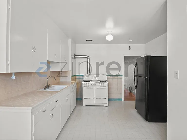 276 East Ave #U — Photo 13