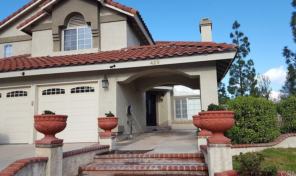 1st image of 429 Somerset Cir