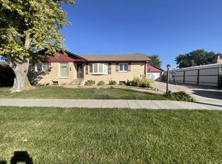 707 W 7th Ave, Red Cloud, NE 68970