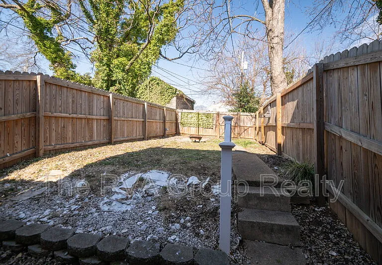 1230 Wallace St — Photo 43