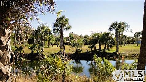 Rear freshwater canal lot.