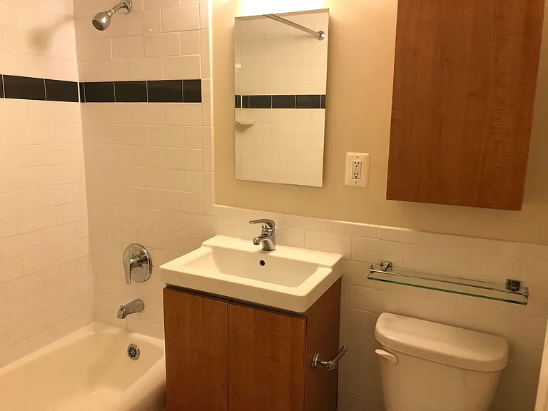 1255 New Hampshire Ave NW — Photo 10