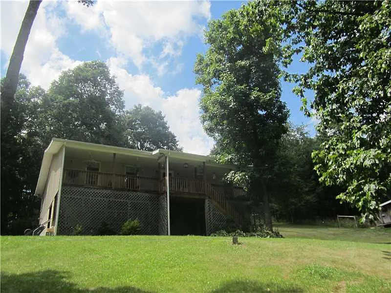 1705 Skyline Dr photo 1