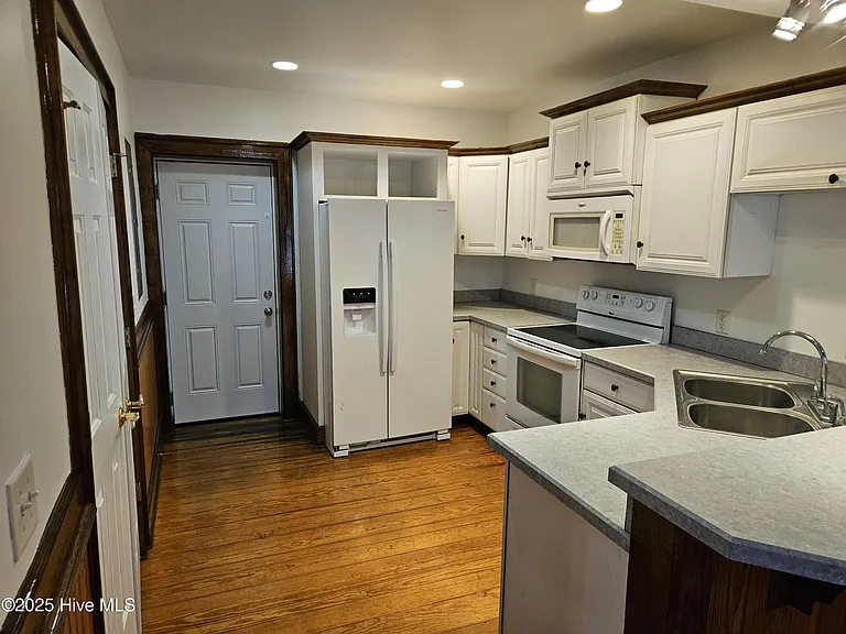 312 Marsh St #F — Photo 3