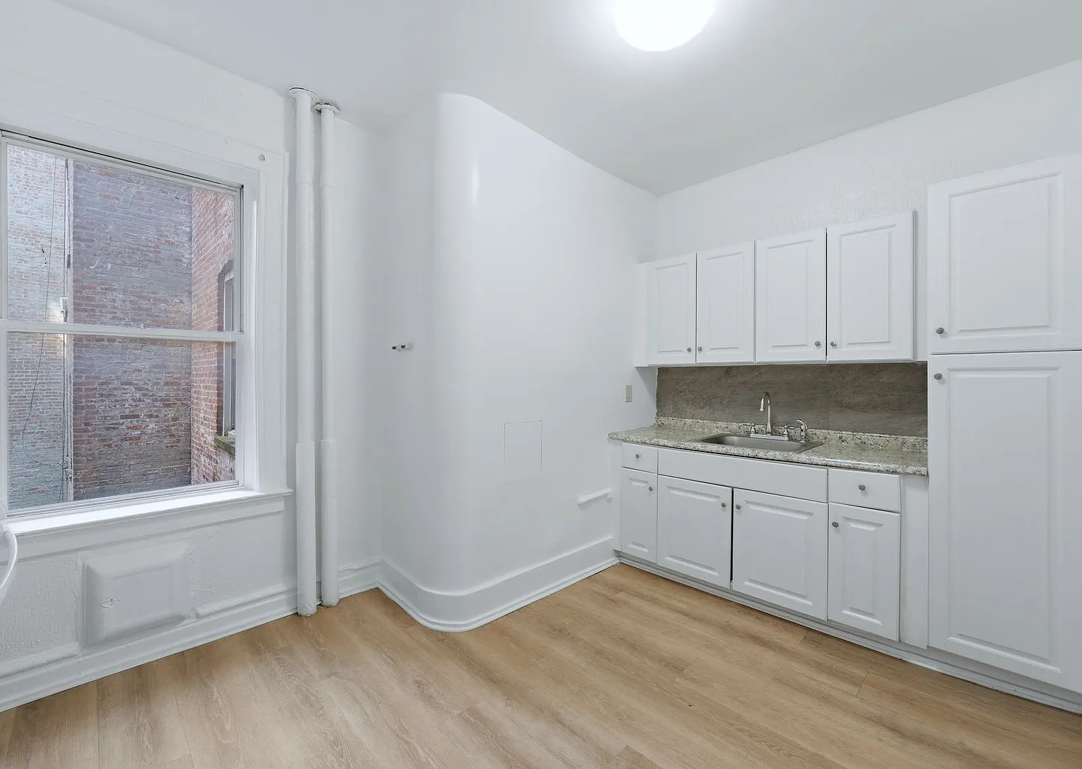 2 bed, 1200 sqft, $1,700 — Photo 1