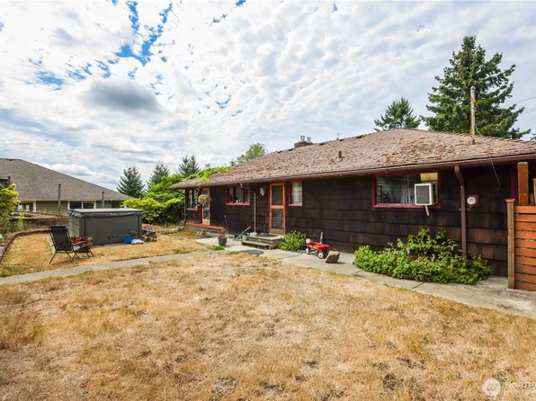 122 S National Avenue, Bremerton, WA 98312