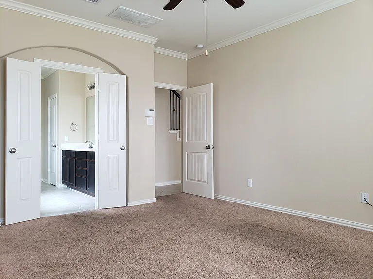 8818 Cornina Dr — Photo 16