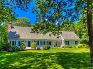 104 Winding Cove Rd, Marstons Mills, MA 02648
